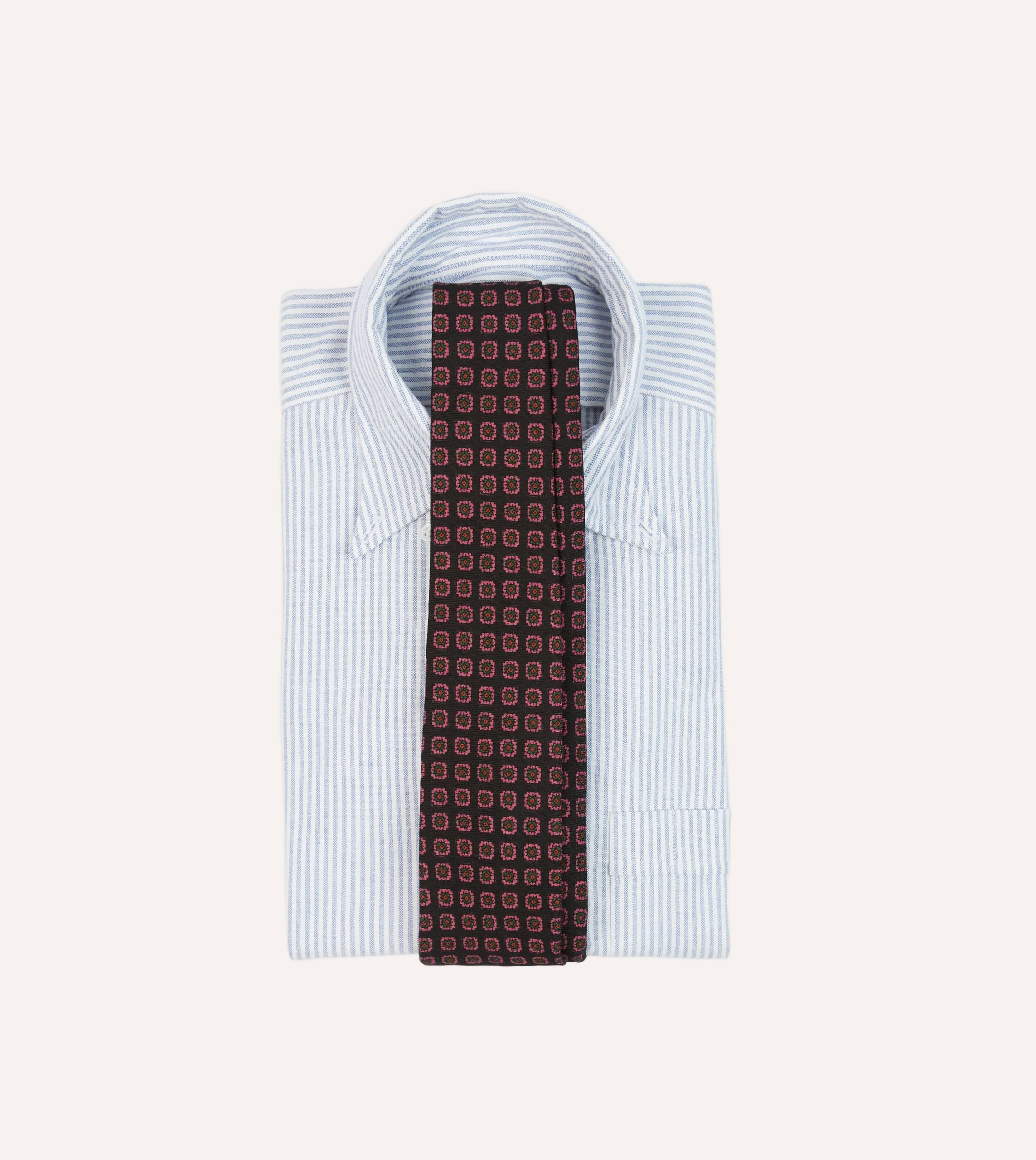 Black Red. and Green Diamond Print Check Self-Tipped Wool Tie - Image 2