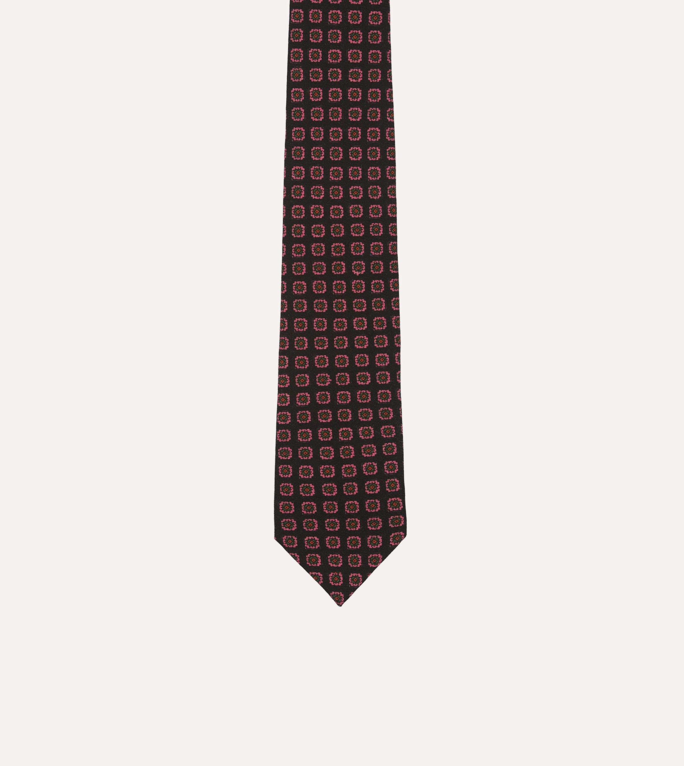 Black Red. and Green Diamond Print Check Self-Tipped Wool Tie - Image 3