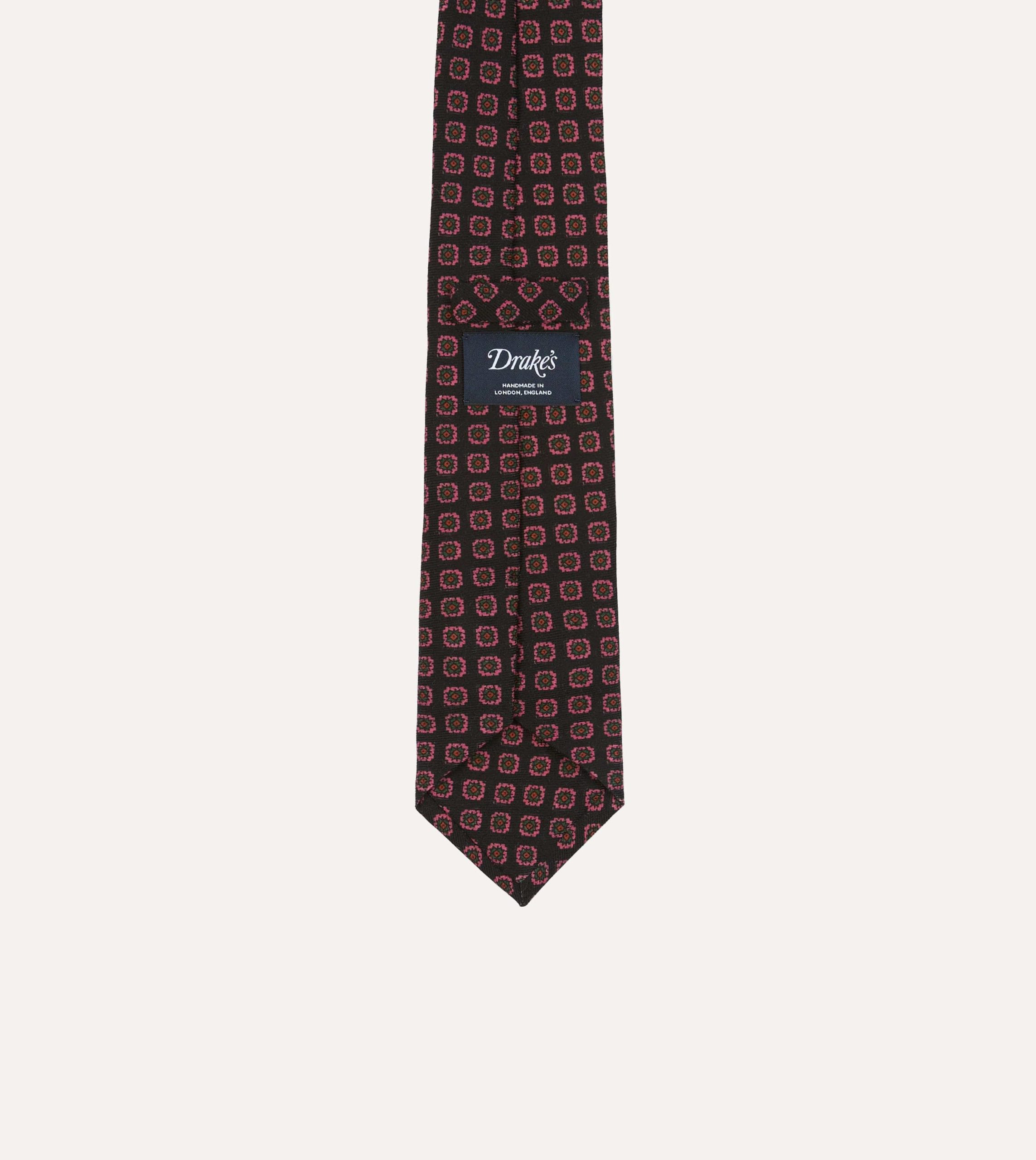 Black Red. and Green Diamond Print Check Self-Tipped Wool Tie - Image 4