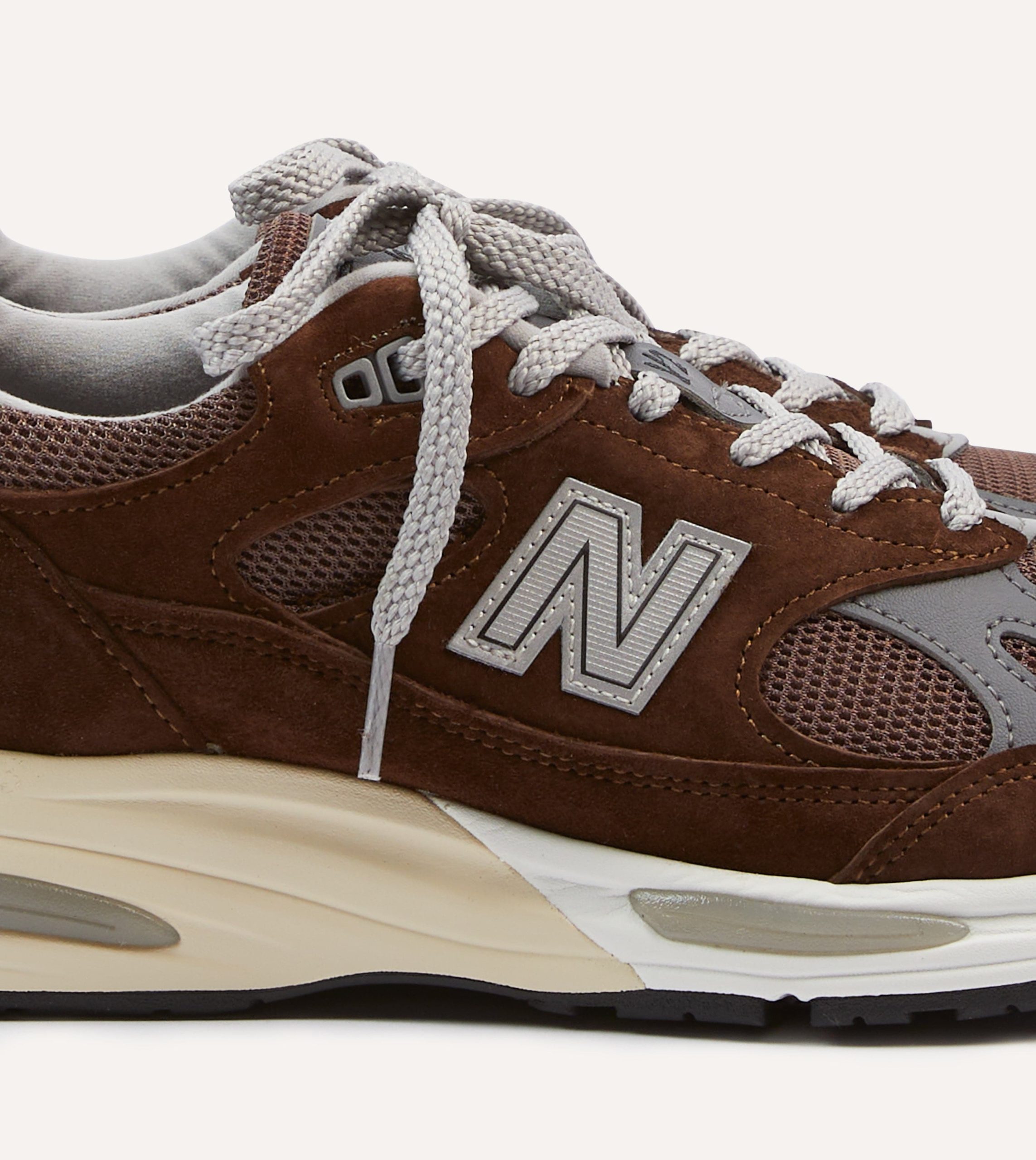 New Balance Pinecone Made in UK 991v2 Trainers - Image 3